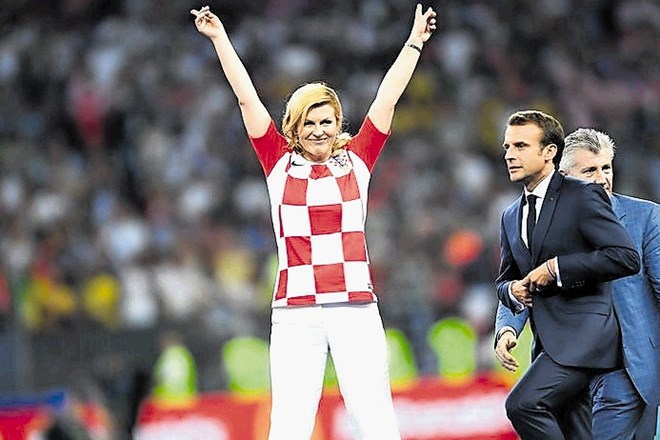 Kolinda Grabar Kitarović je raztopila svetovne medije s svojim nogometnim entuziazmom na mundialu v Rusiji.