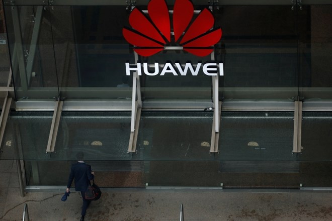 Kitajska besna, aretacija finančne direktorice Huaweija bi lahko ogrozila trgovinsko premirje   