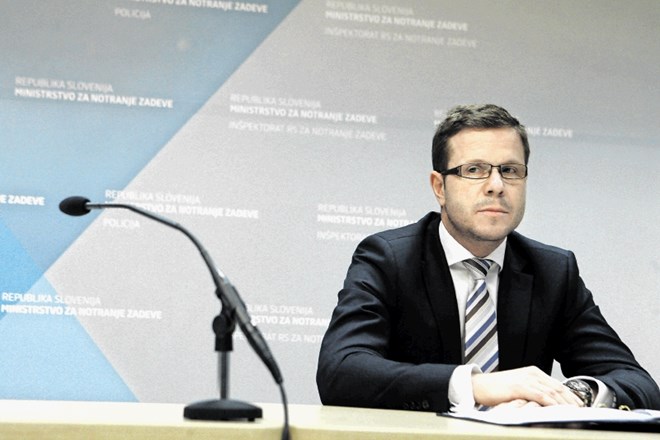 Darko Majhenič se poteguje za še en mandat na čelu NPU, nasproti pa mu stojijo štirje protikandidati.