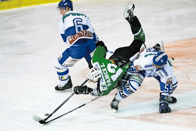 Največje zanimanje hrvaških ljubiteljev hokeja sta vzbujala predvsem derbija s slovenskimi rivali.