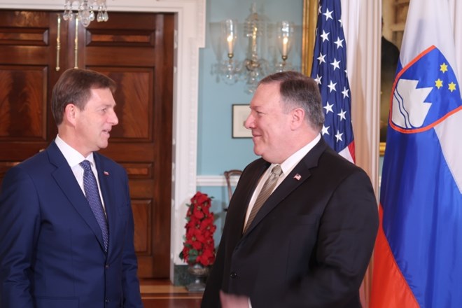 Minister za zunanje zadeve Miro Cerar se je srecal z ameriskim drzavnim sekretarjem Mikom Pompeom.