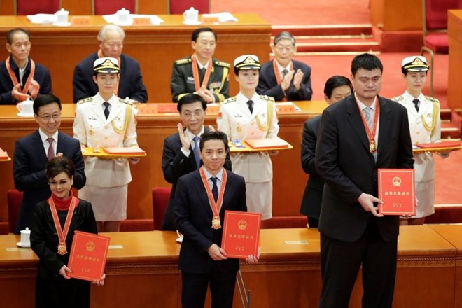 Yao Ming med elito kitajskih državnih nagrajencev