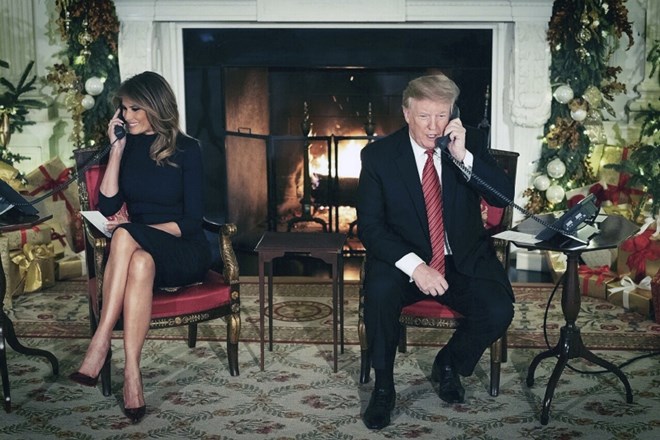Predsednik in prva dama ZDA sta odgovarjala na telefonske klice otrok.