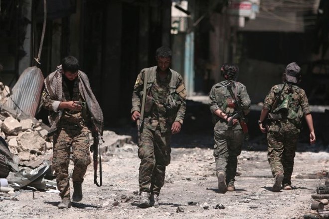 Turčija: Kurdska milica nima pravice prositi za pomoč Damaska