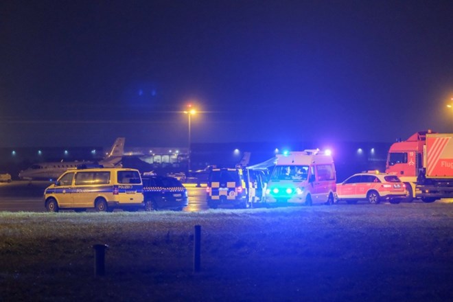 Zaradi avtomobila na pristajalni stezi ustavili promet na letališču v Hannovru