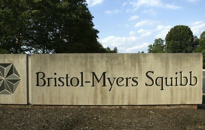 Newyorški farmacevtski velikan Bristol-Myers Squibb je danes objavil, da bo kupil večinski delež v biotehnološki skupini...