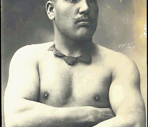 Kara Ahmed (1870–1902), svetovni prvak v prosti rokoborbi v vseh kategorijah (1899)