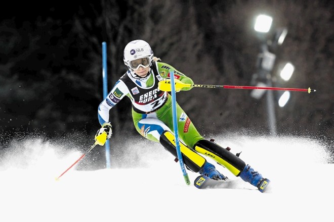 Zadnja leta najuspešnejša slovenska slalomistka Ana Bucik se je znašla v krizi, iz katere vsaj za zdaj ne najde poti.