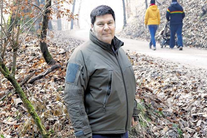 Igor Curk je eden od 17 slovenskih gozdarskih inšpektorjev. Foto: Franci Kek