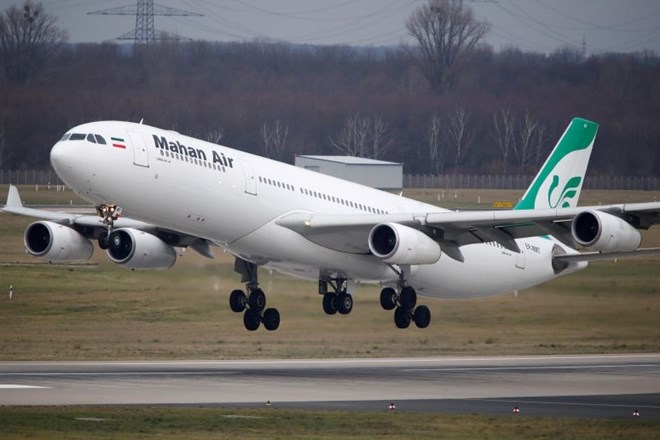 Nemške letalske oblasti so danes iranski letalski družbi Mahan Air odvzele licenco za izvajanje potniških letov v Nemčiji.