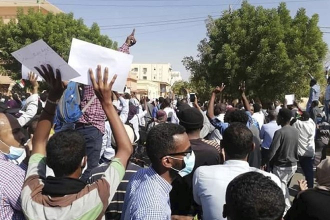 Protivladni protesti v Sudanu.