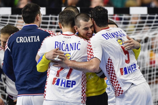 Hrvaška se je z zmago nad Francijo uvrstila na kvalifikacijski turnir za olimpijske igre.