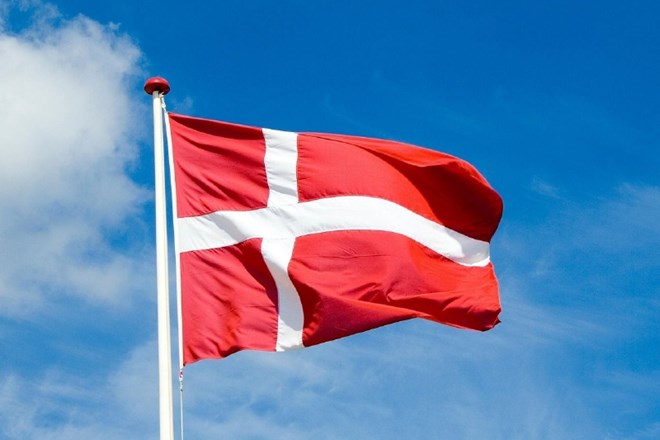 Bivši vodja danskih obveščevalcev v zapor zaradi razkrivanja skrivnosti