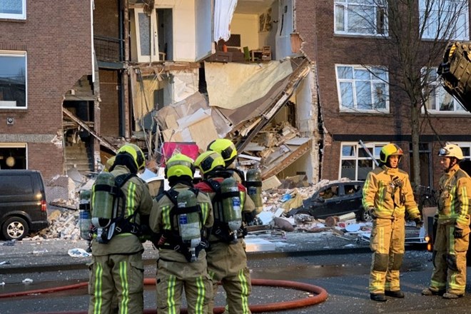 #foto V eksploziji plina in zrušitvi stavbe v Haagu poškodovanih devet ljudi