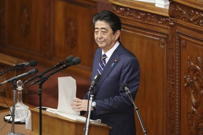 aponski premier Shinzo Abe je danes izjavil, da namerava na srečanju s severnokorejskim voditeljem Kim Jong-unom.
