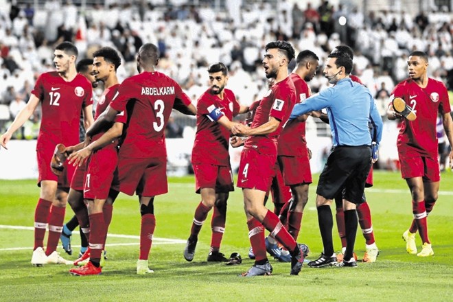 Nogometaši Katarja so se prvič uvrstili v finale azijskega prvenstva.