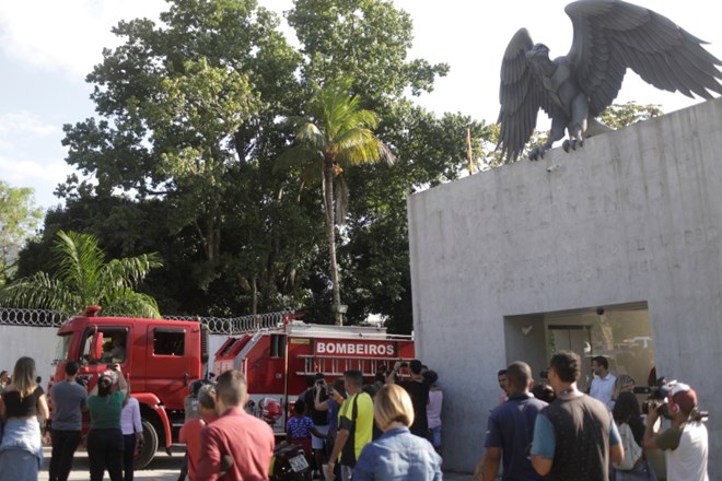 V požaru v mladinskem centru nogometnega kluba Flamengo vsaj deset mrtvih