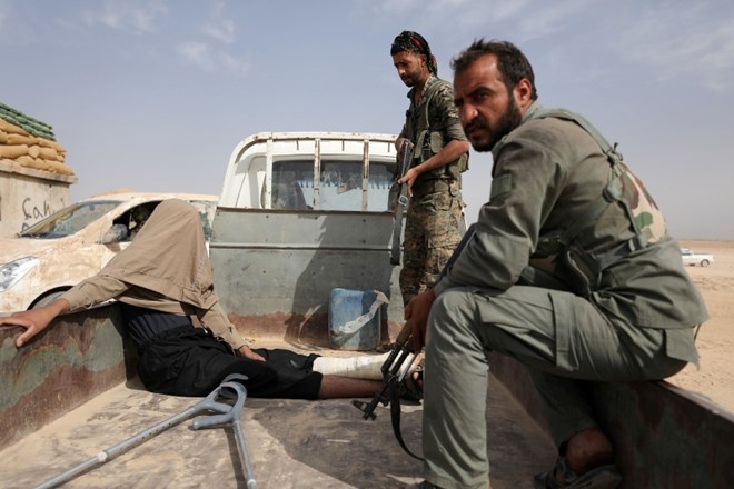 Kurdske sile začele napad na zadnji žep IS na vzhodu Sirije 