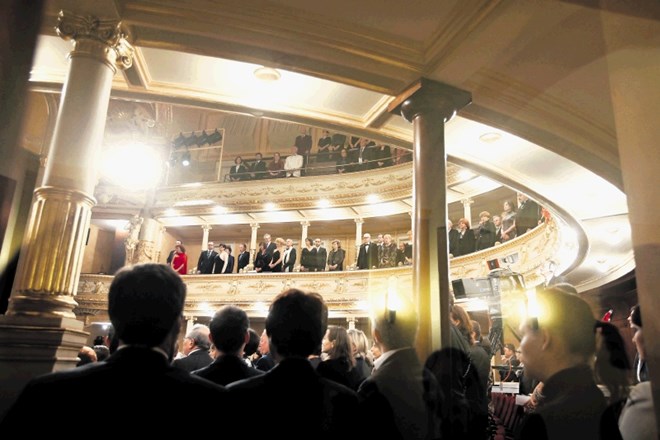 Na ministrstvu za kulturo trdijo, da s kazensko ovadbo zoper odgovorne v SNG Opera in balet Ljubljana niso seznanjeni, naši...