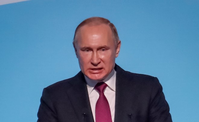 Ruski predsednik Vladimir Putin je danes podpisal odlok o izstopu Rusije iz ameriško-ruske pogodbe o omejitvi jedrskih raket...