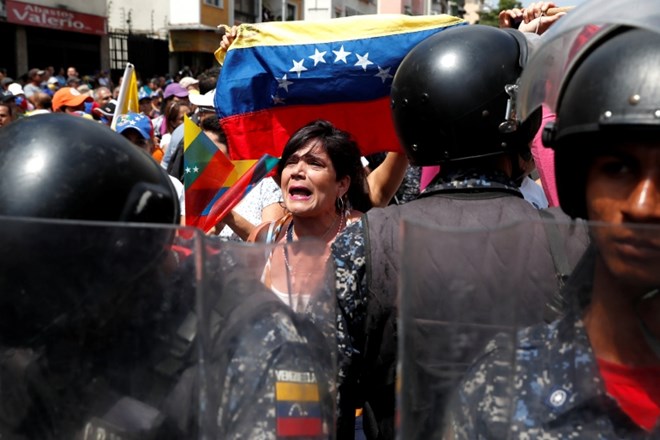 Policija v Venezueli zaustavila protivladne proteste 