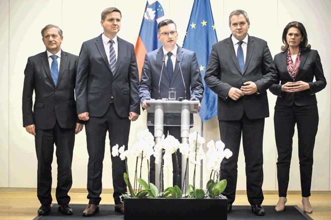 Vodilni predstavniki vladnih strank so včerajšnje srečanje na Brdu pri Kranju označili kot konstruktivno, čakajo pa še na...