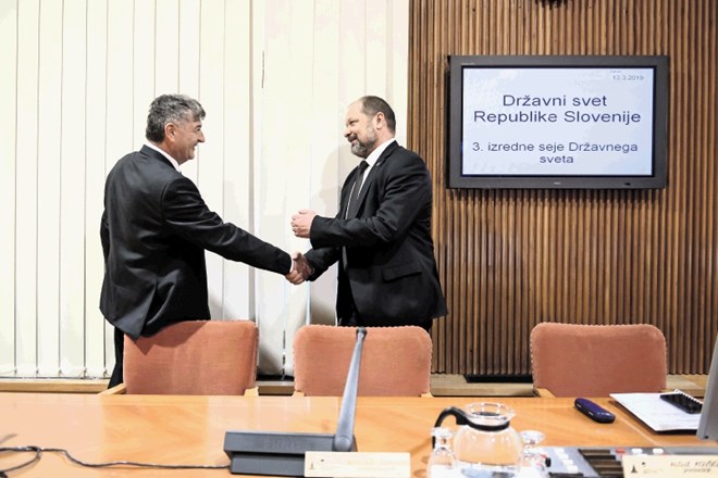 Kljub vetu državnega sveta na proračunski dokument sta si njegov predsednik Alojz Kovšca (desno) in minister za javno upravo...