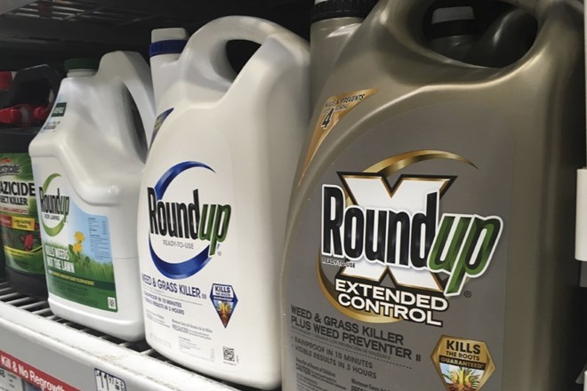 Monsantovo sredstvo za uničevanje plevela Roundup