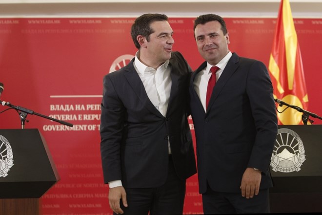 Grški premier Aleksis Cipras se danes mudi na obisku v Severni Makedoniji.