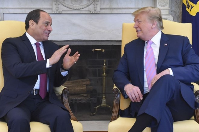 meriški predsednik Donald Trump je v torek v Beli hiši sprejel egiptovskega kolega Abdela Fataha al Sisija.