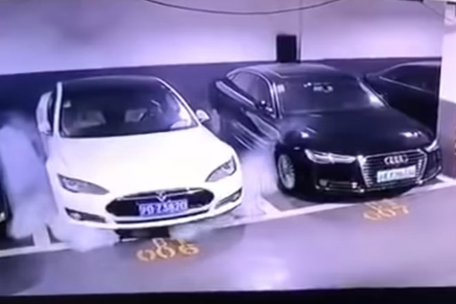 #video Tesla preiskuje domneven samovžig avtomobila v Šanghaju