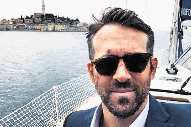 Ryan Reynolds med plovbo na Jadranskem morju