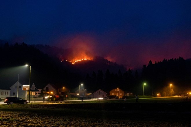 Požar pri norveškem mestu Skondal.
