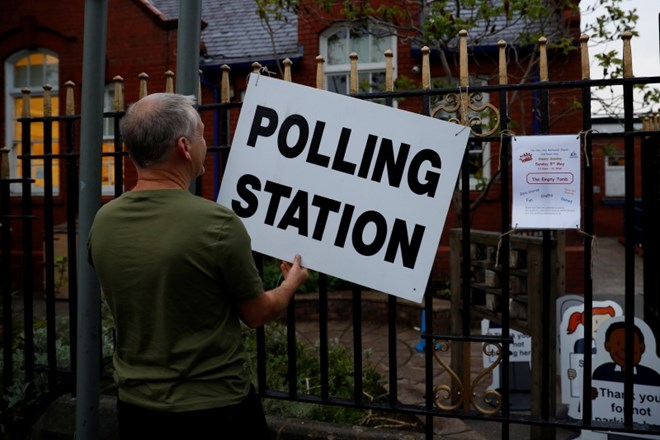 Na lokalnih volitvah v Veliki Britaniji slavje strank, ki so proti brexitu