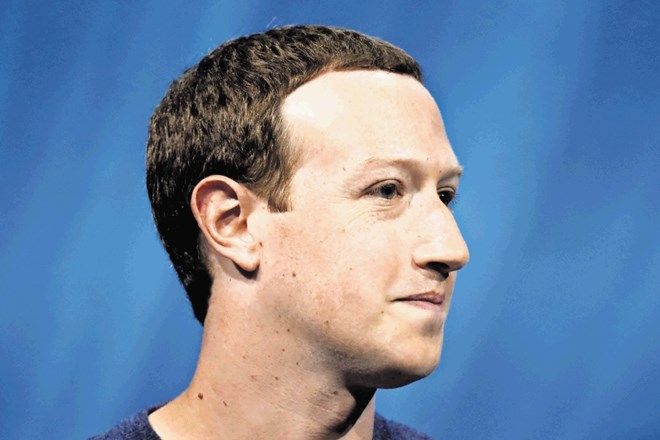 Ustanovitelj Facebooka Mark Zuckerberg se je poskušal pošaliti na račun slabega ugleda podjetja, a naletel na nelagoden...