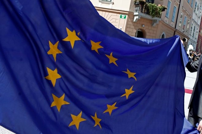 Evropska komisija ohranja napoved rasti slovenskega gospodarstva in znižuje napoved za EU