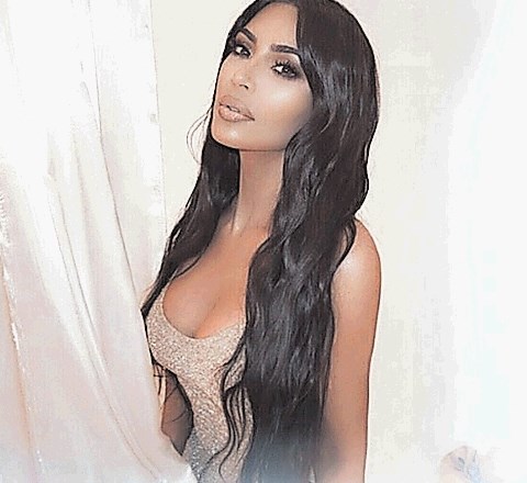 Kim Kardashian osvobodila 17 zapornikov