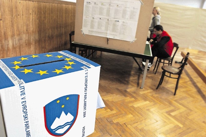 Volilna kampanja pred evropskimi volitvami prej podobna parlamentarnim kot pa evropskim volitvam 