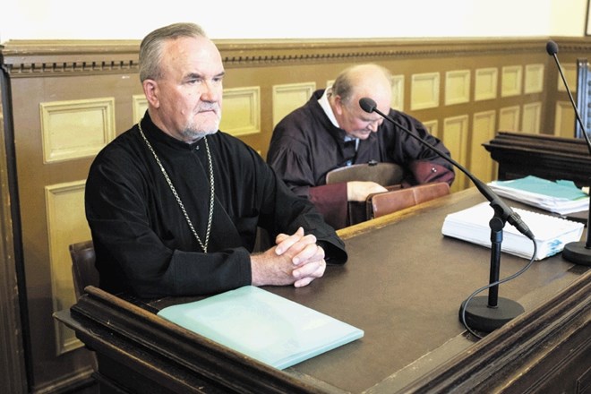 Peran Bošković (levo) se je zagovarjal, da je srbska pravoslavna cerkev organizirana tako, da zlorabe, niti tiste najmanjše,...