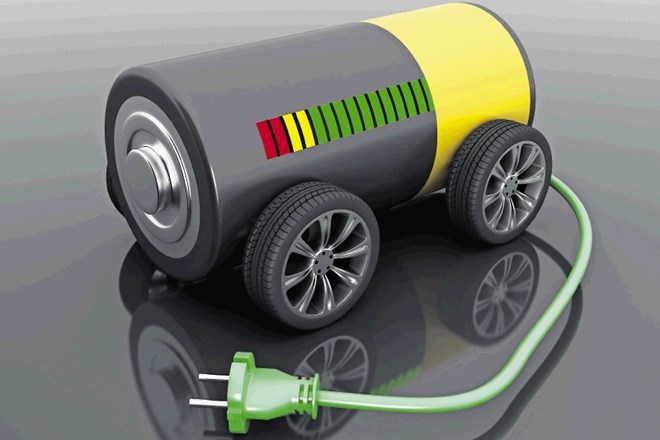 Praktično vse stvari, ki zanimajo kupce in potencialne kupce električnih vozil, so povezane z njihovimi baterijami.
