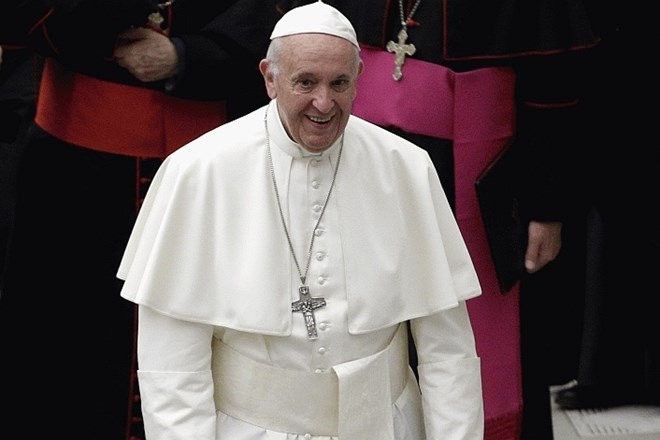 Papež Frančišek se je ponovno izrekel proti splavu, tudi v primeru, da obstajajo dokazi o resni bolezni ali zmaličenosti...