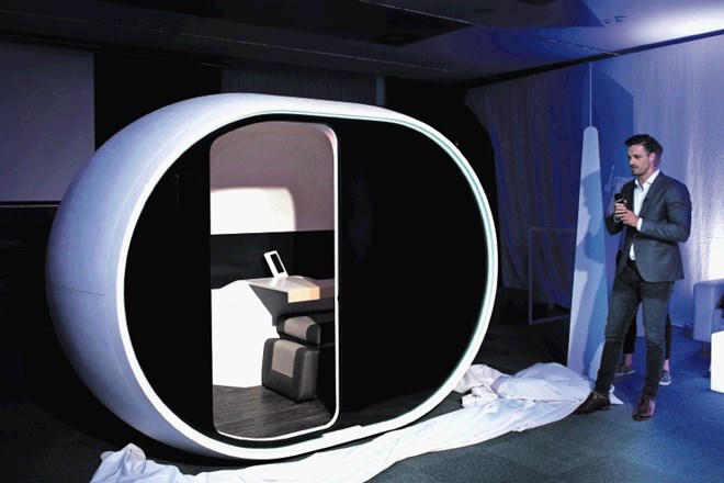 Grega Mrgole ob predstavitvi spalne kapsule airpod