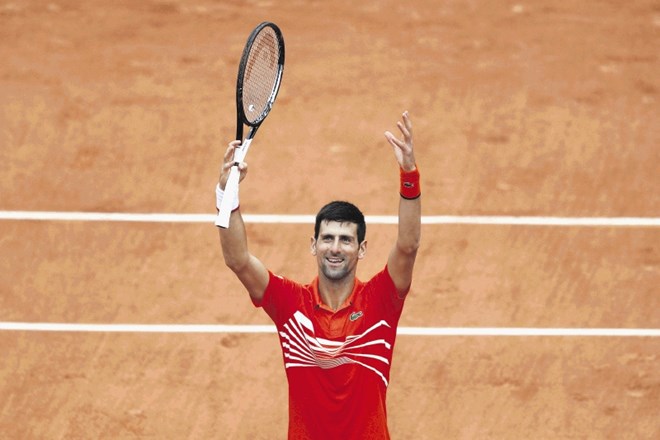 Novak Đoković je desetič zapored v četrtfinalu Rolanda Garrosa.
