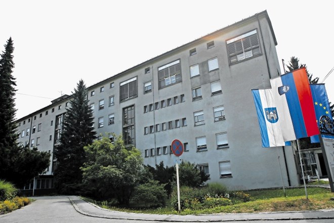Urgentna služba v Slovenj Gradcu se izvaja v bolnišnici,  vendar  z družinskimi zdravniki iz zdravstvenega doma.