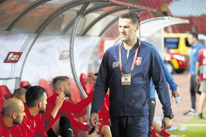 Srbski selektor Mladen Krstajić je v domovini tarča kritik.