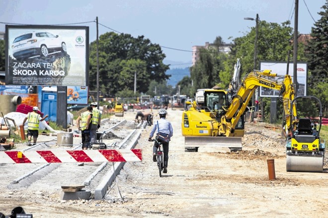Delavci bodo do predvidoma 30. junija prenovili le odsek Litijske ceste med Potjo na Breje in Fužinsko cesto.