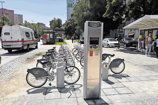Zadnje postajališče Biciklja so v začetku junija odprli pri trgovini Mercator v križišču Šišenske in Celovške ceste.