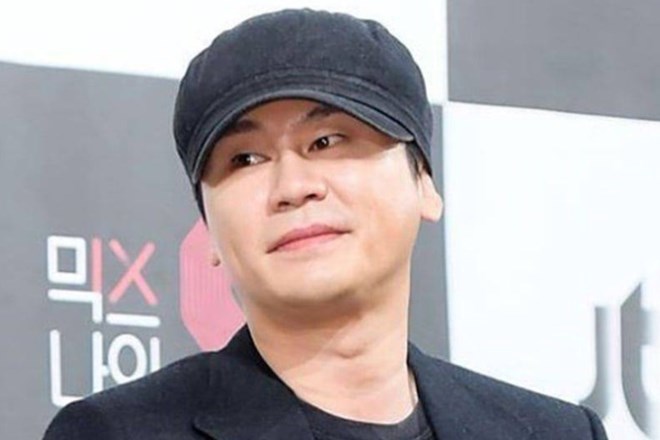 Ustanovitelj ene največjih k-pop založb YG Entertainment Yang Hyun-suk je danes odstopil z vrha podjetja.