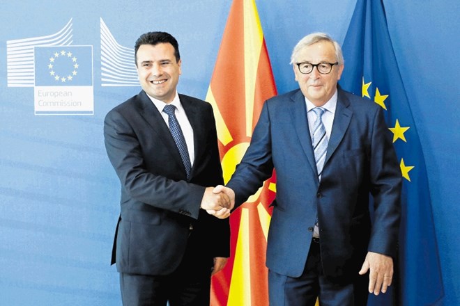Jean-Claude Juncker  je  Zoranu Zaevu nedavno dejal, da bo »storil vse mogoče«, da bo Svet EU  odobril pogajanja o članstvu...