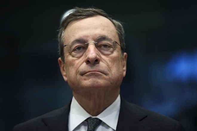 Draghi z izjavami o denarni politiki v območju evra razburil Trumpa